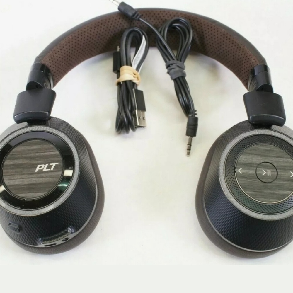 Plantronics Backbeat Pro 2 Headphones/ Dual Mics